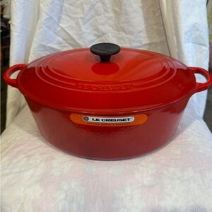 Le Creuset Cherry Red Cast Iron Dutch Oven